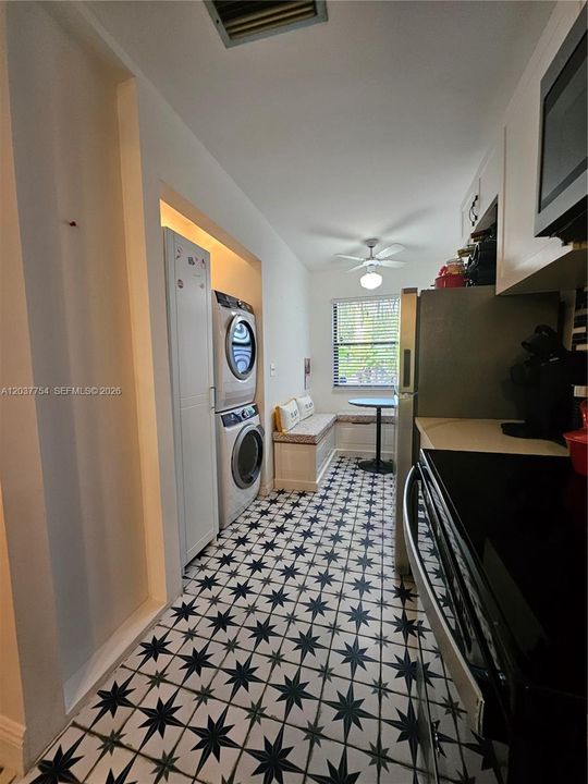 В аренду: $2,800 (2 спален, 2 ванн, 1120 Квадратных фут)