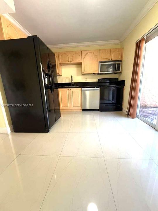 В аренду: $2,600 (2 спален, 2 ванн, 954 Квадратных фут)