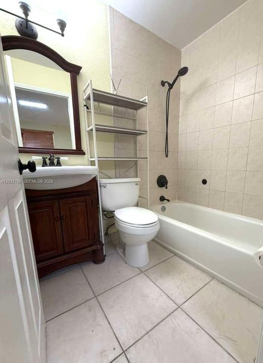 В аренду: $2,600 (2 спален, 2 ванн, 954 Квадратных фут)