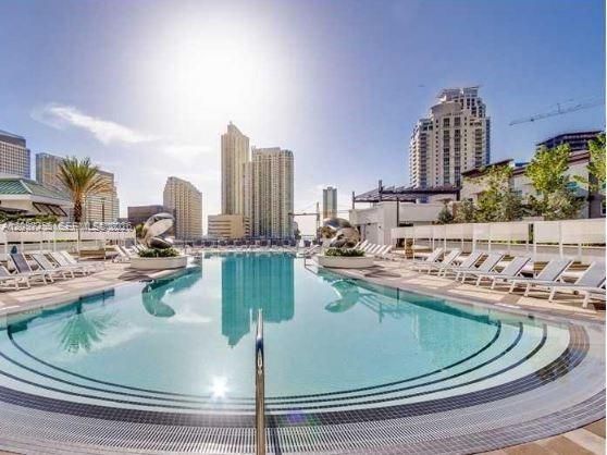 Recently Rented: $4,300 (2 beds, 2 baths, 1117 Square Feet)