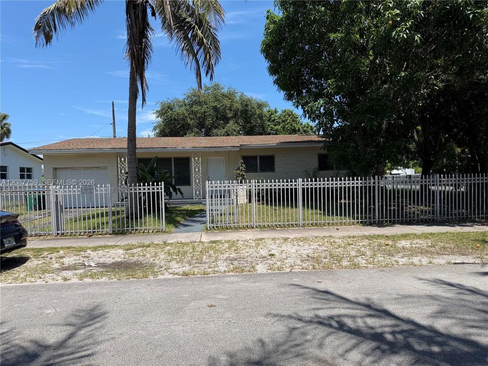 For Sale: $464,900 (3 beds, 2 baths, 1260 Square Feet)