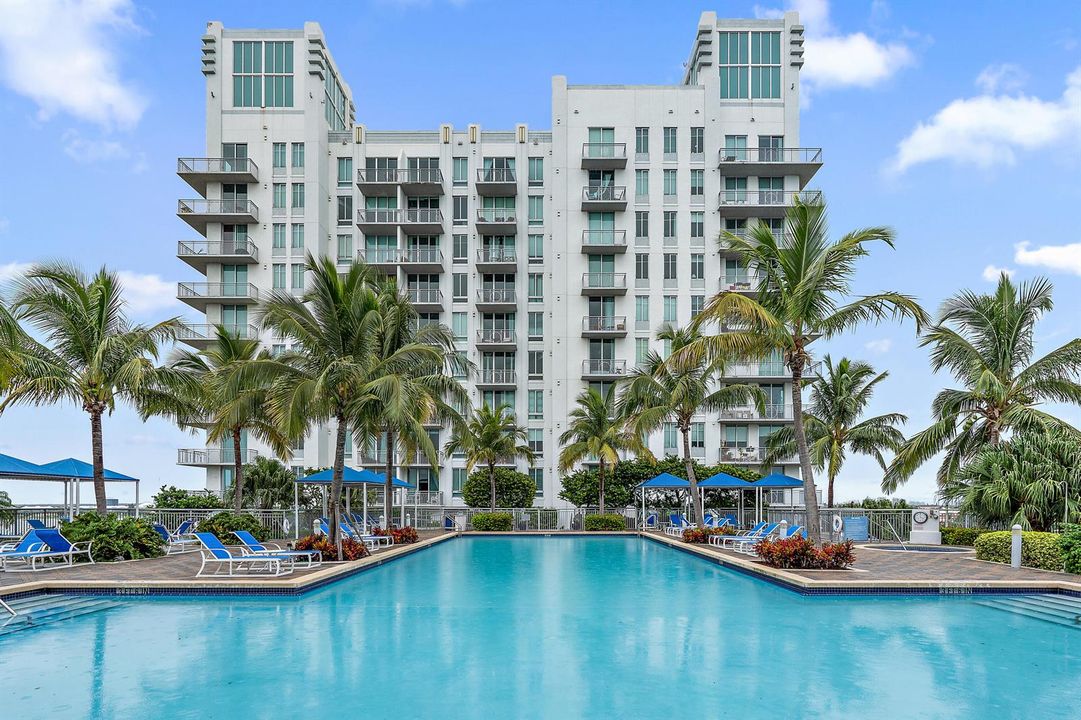 015-300SAustralianAve-WestPalmBeach-FL-f