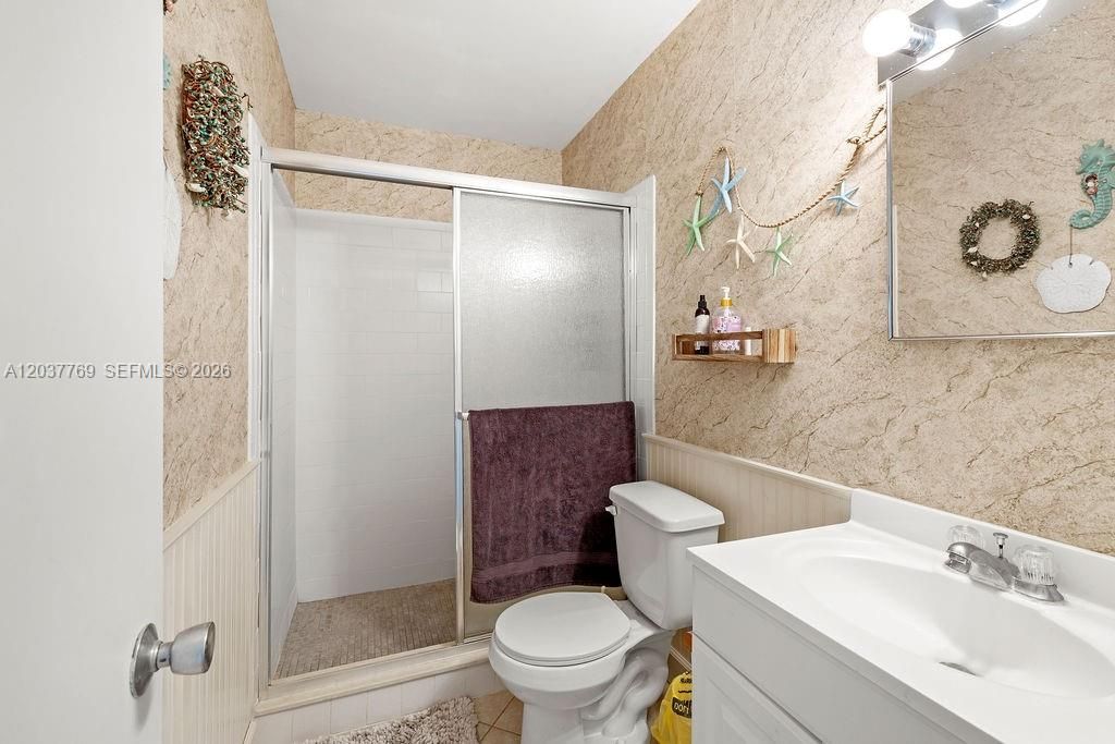 For Rent: $1,850 (2 beds, 2 baths, 1000 Square Feet)