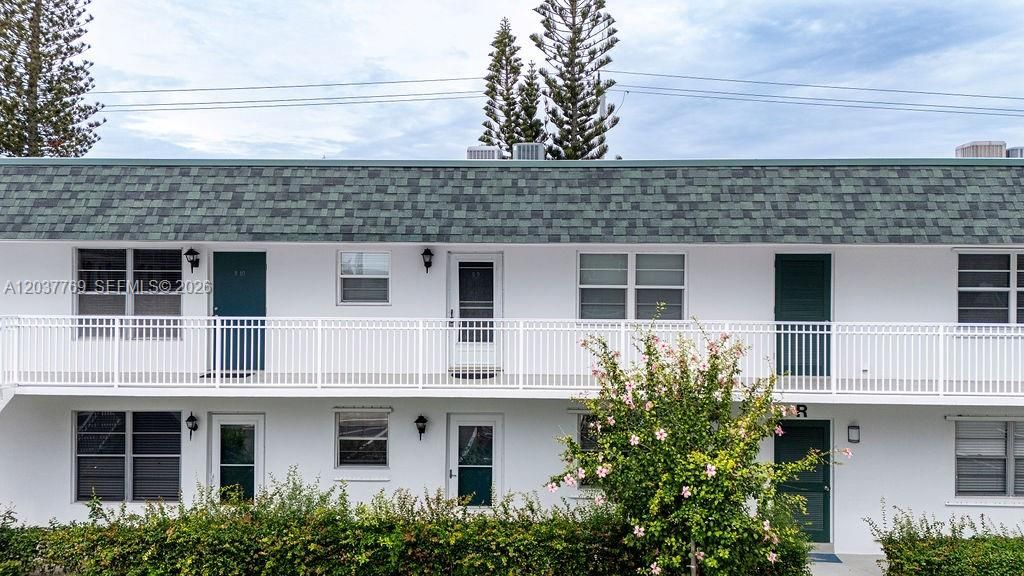 For Rent: $1,850 (2 beds, 2 baths, 1000 Square Feet)