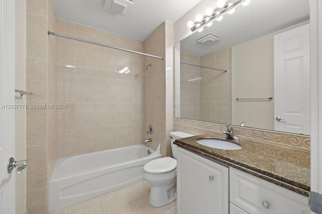 For Rent: $2,500 (2 beds, 2 baths, 1989 Square Feet)