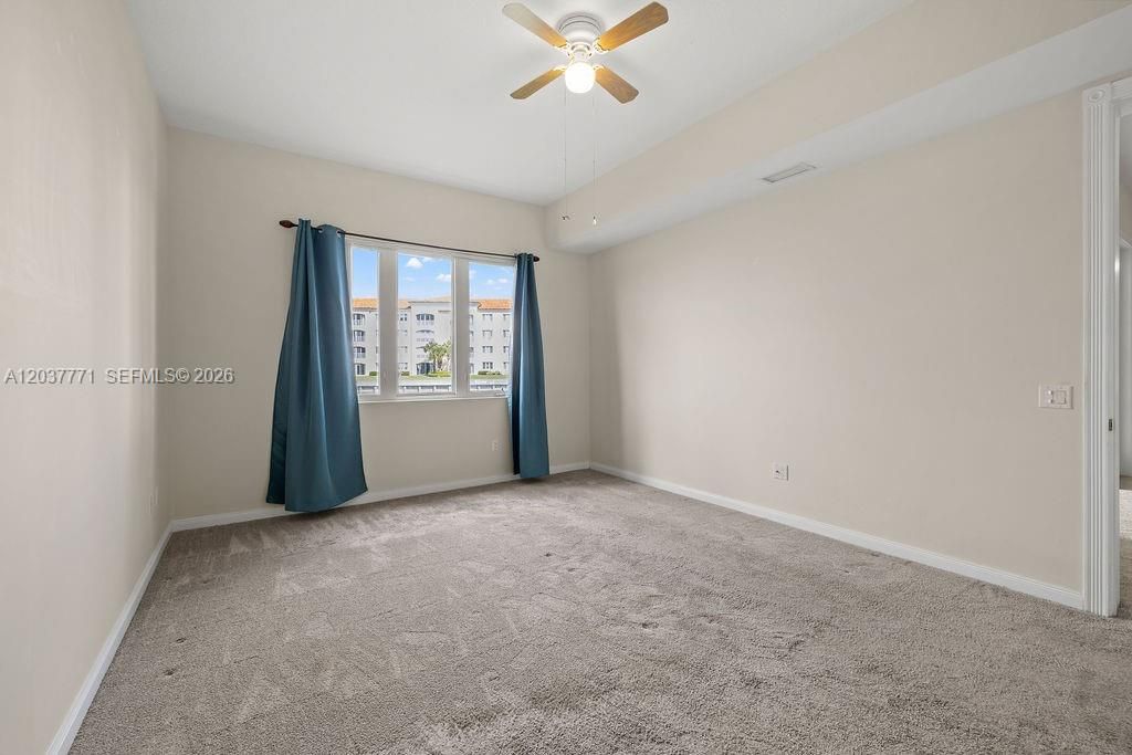 For Rent: $2,500 (2 beds, 2 baths, 1989 Square Feet)