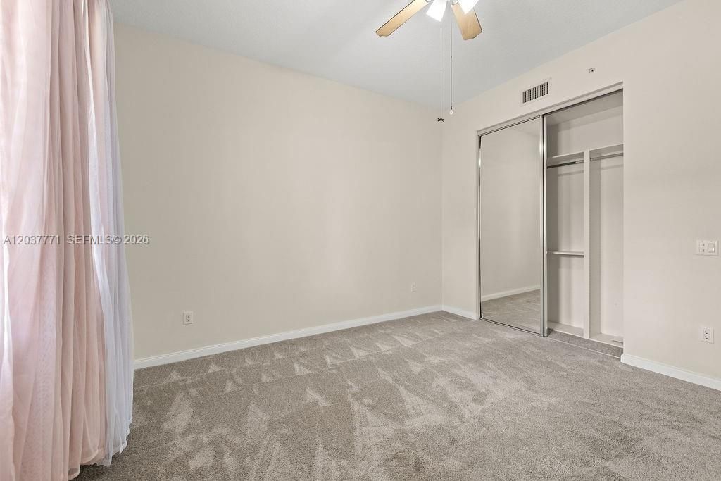 For Rent: $2,500 (2 beds, 2 baths, 1989 Square Feet)