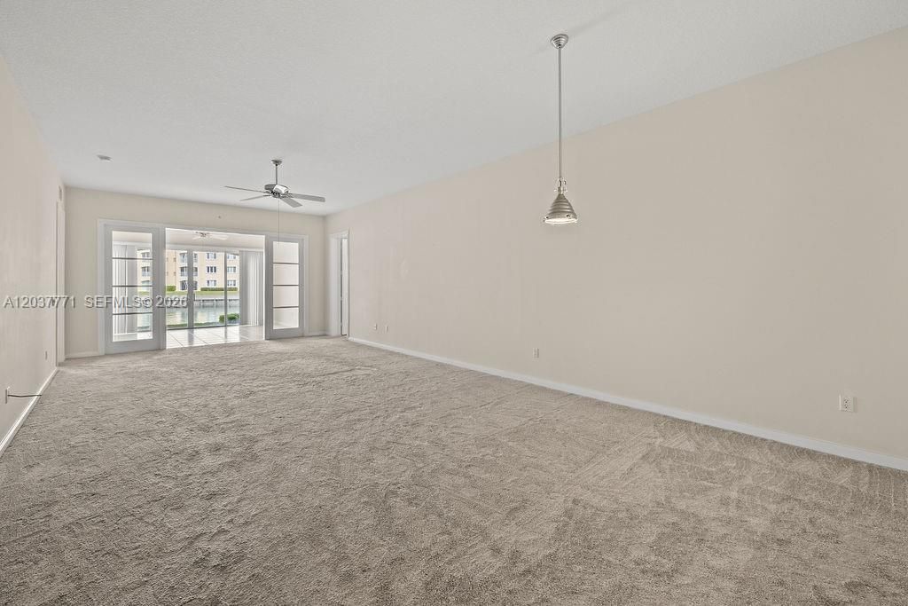 For Rent: $2,500 (2 beds, 2 baths, 1989 Square Feet)
