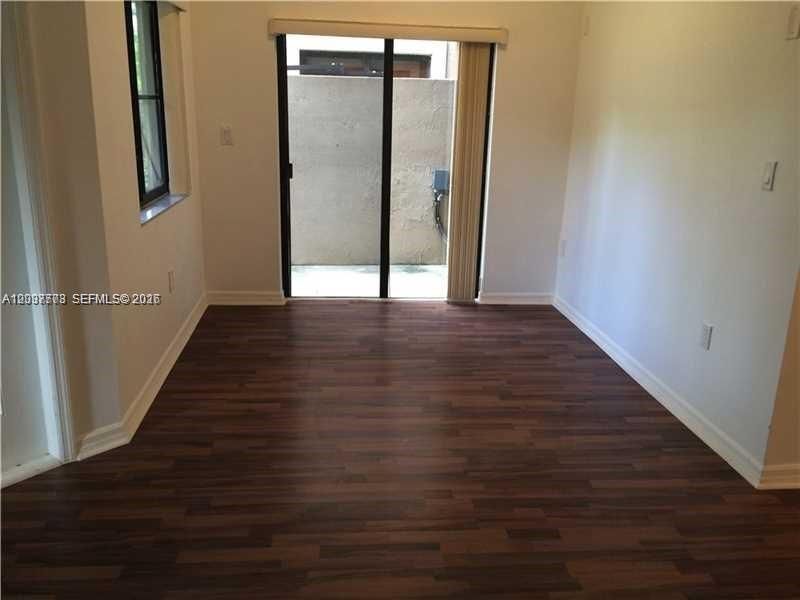 En Renta: $2,490 (3 camas, 2 baños, 1515 Pies cuadrados)