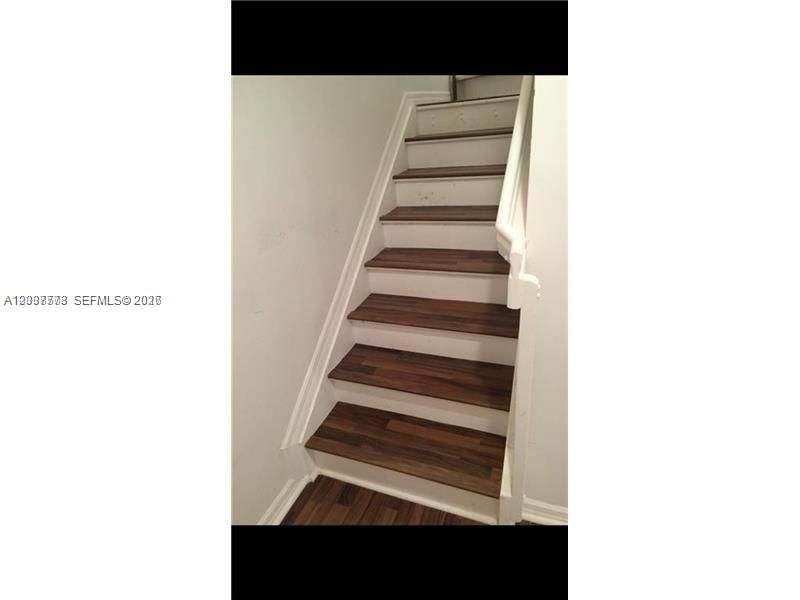 En Renta: $2,490 (3 camas, 2 baños, 1515 Pies cuadrados)