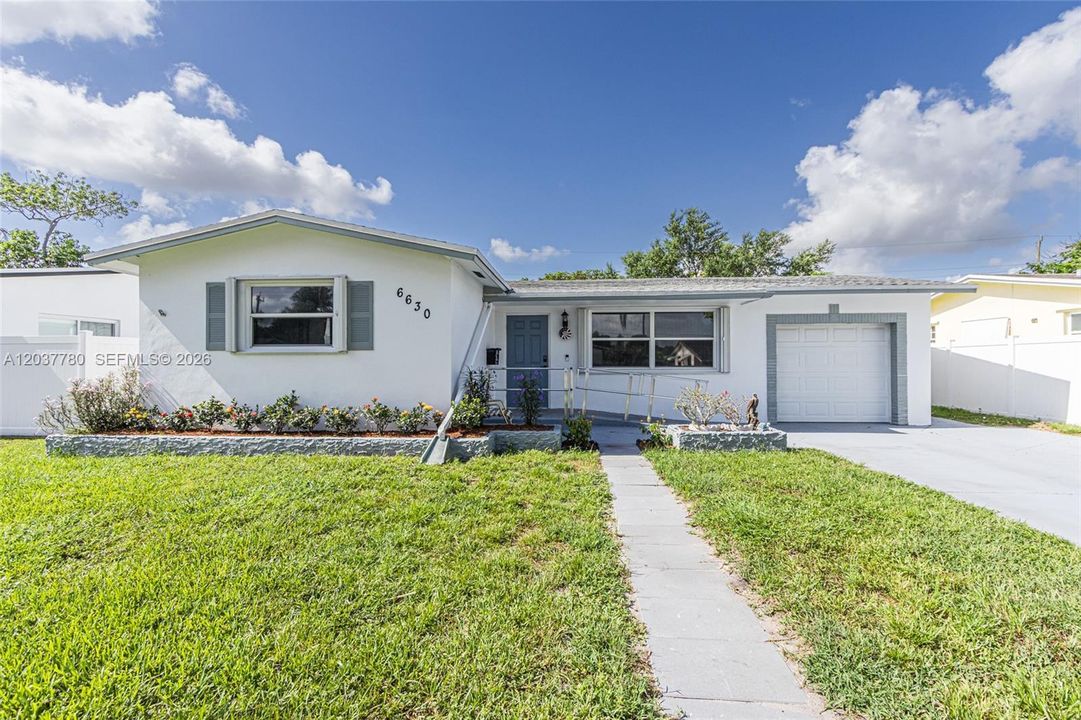 For Sale: $479,000 (3 beds, 2 baths, 1407 Square Feet)