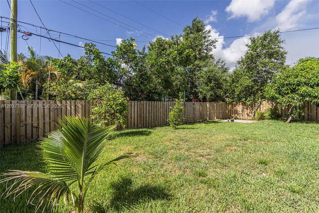 For Sale: $479,000 (3 beds, 2 baths, 1407 Square Feet)