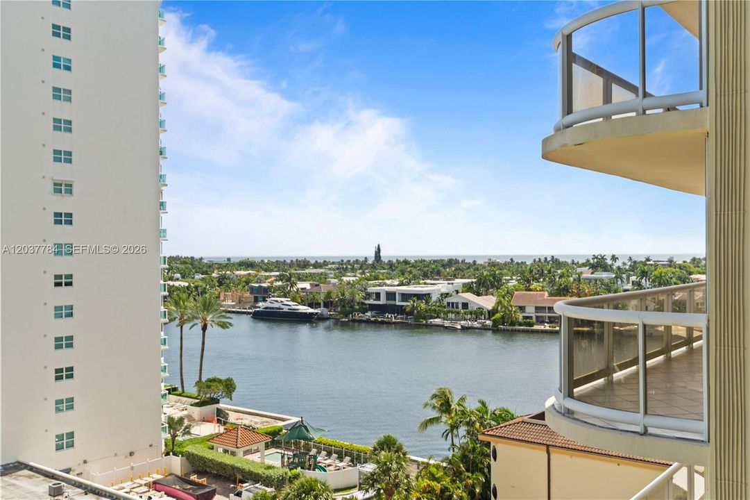 For Sale: $614,900 (2 beds, 2 baths, 1622 Square Feet)