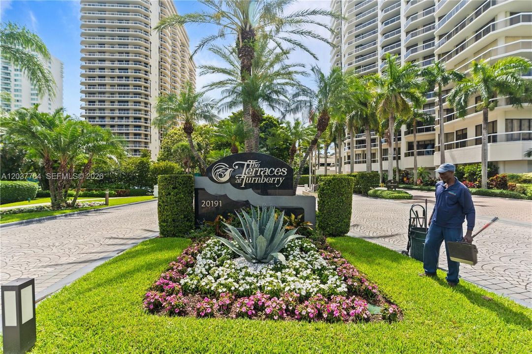 For Sale: $614,900 (2 beds, 2 baths, 1622 Square Feet)
