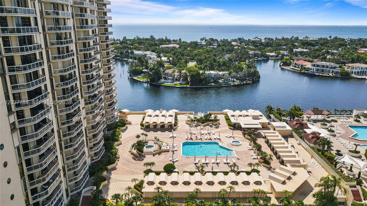 For Sale: $614,900 (2 beds, 2 baths, 1622 Square Feet)