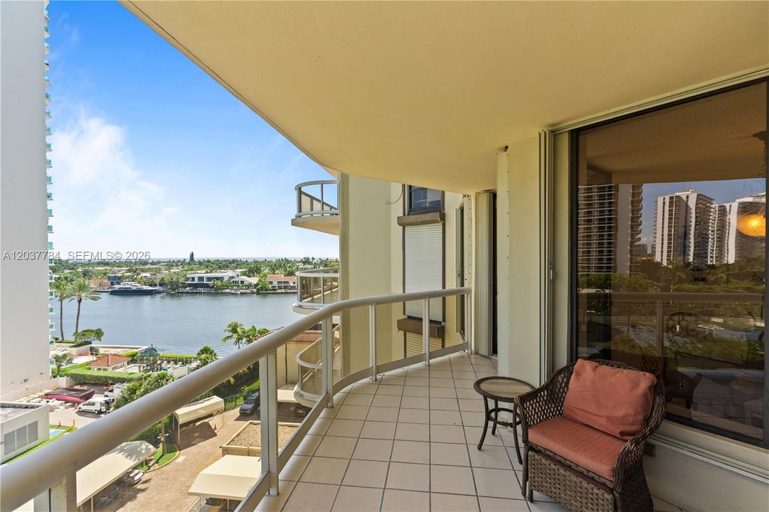 For Sale: $614,900 (2 beds, 2 baths, 1622 Square Feet)