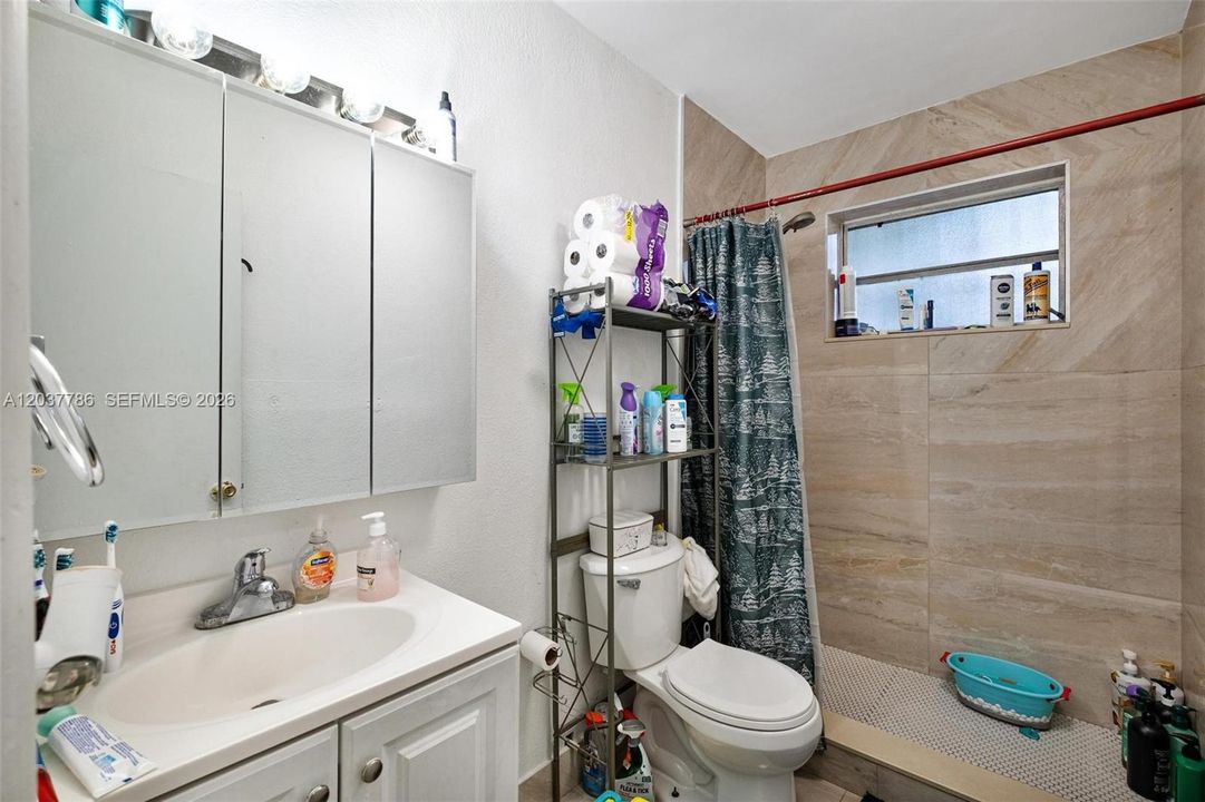 En Renta: $2,300 (2 camas, 1 baños, 1959 Pies cuadrados)
