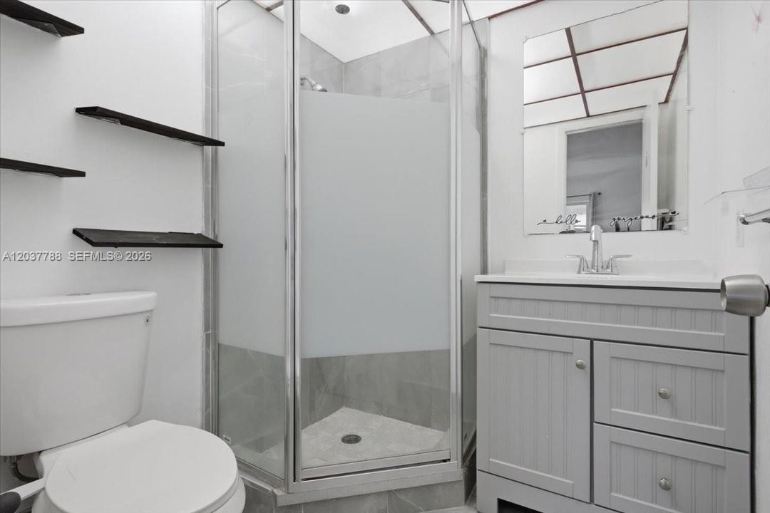 For Sale: $120,000 (2 beds, 2 baths, 920 Square Feet)