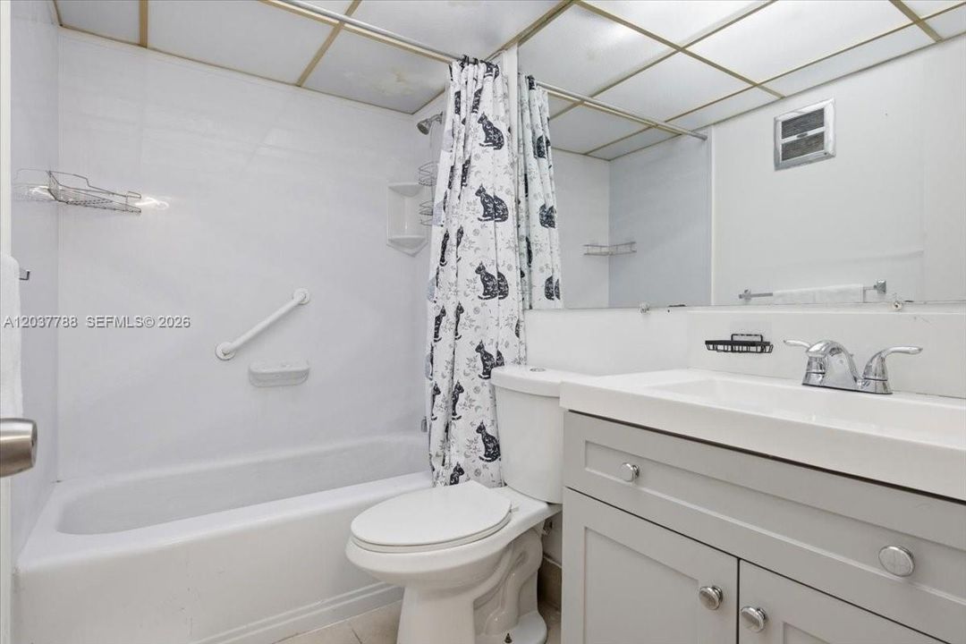 For Sale: $120,000 (2 beds, 2 baths, 920 Square Feet)