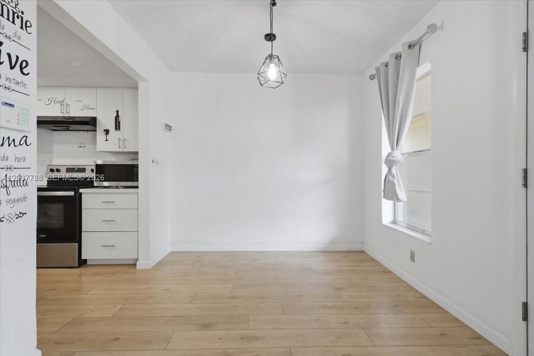 For Sale: $120,000 (2 beds, 2 baths, 920 Square Feet)