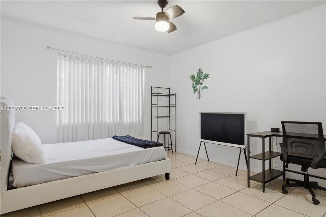 For Sale: $120,000 (2 beds, 2 baths, 920 Square Feet)