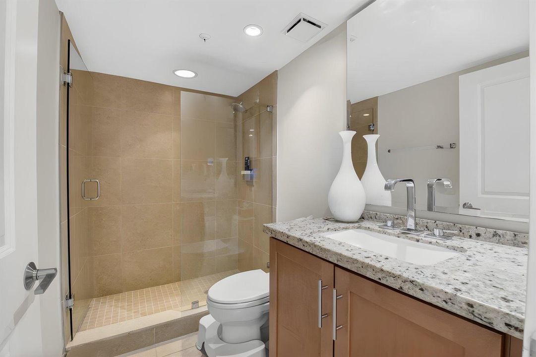 2nd Bathroom
