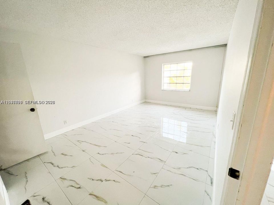 В аренду: $2,200 (2 спален, 2 ванн, 1200 Квадратных фут)