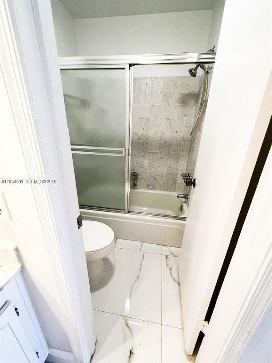 В аренду: $2,200 (2 спален, 2 ванн, 1200 Квадратных фут)