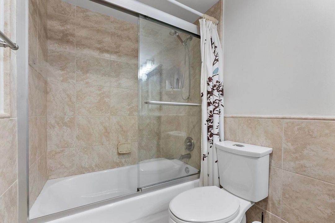 6237_Old_Court_Rd_u104_044