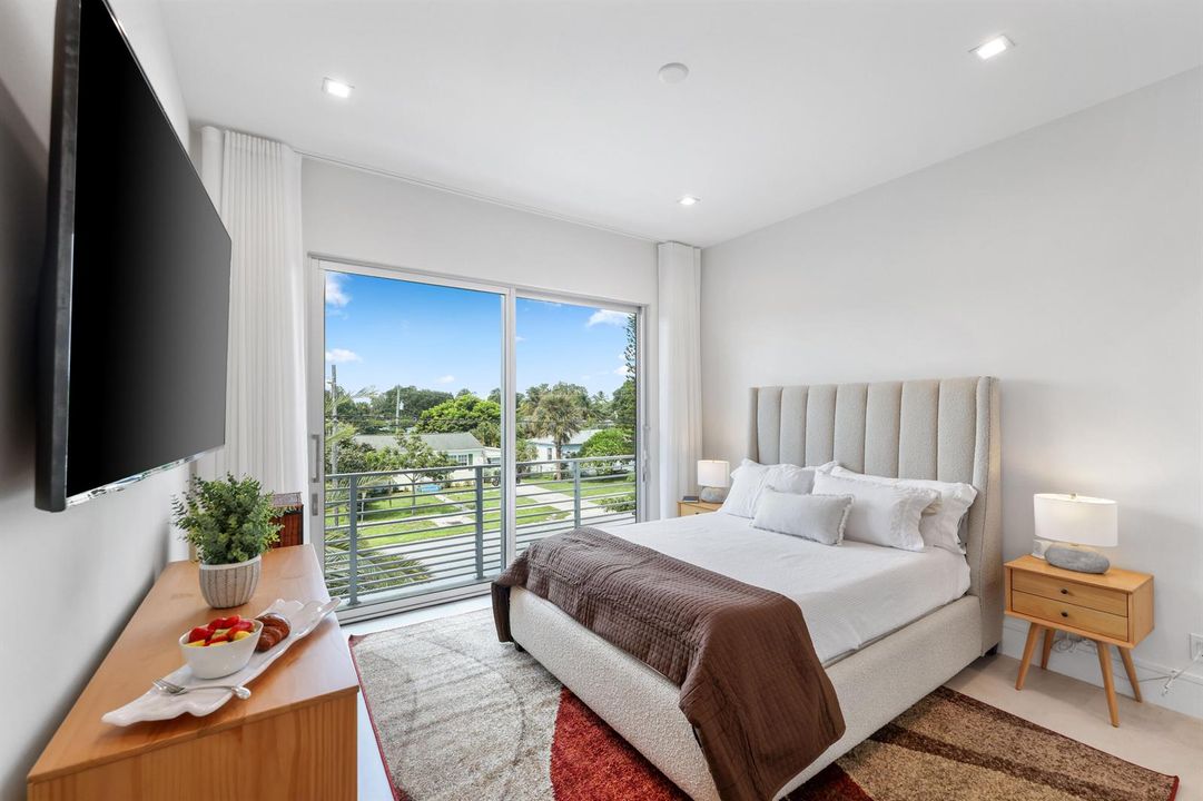 333 South Swinton Ave - 100.jpg-FULL