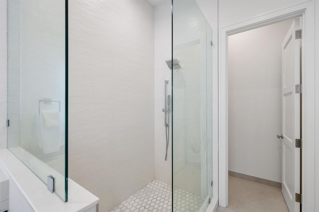 333 South Swinton Ave - 57.jpg-FULL