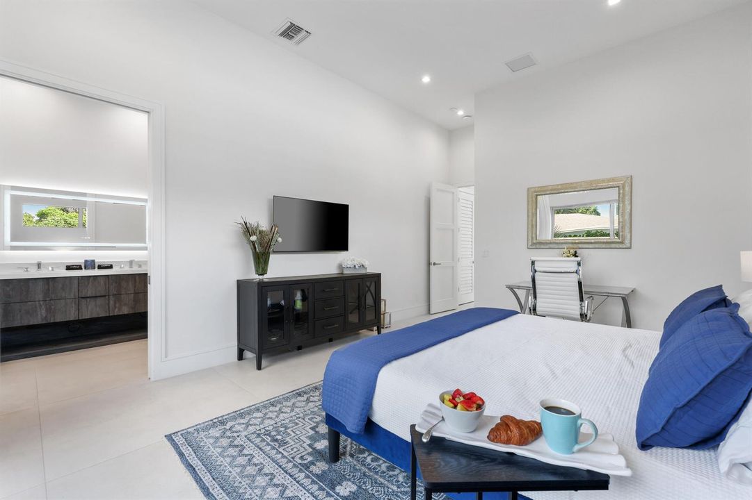 333 South Swinton Ave - 55.jpg-FULL