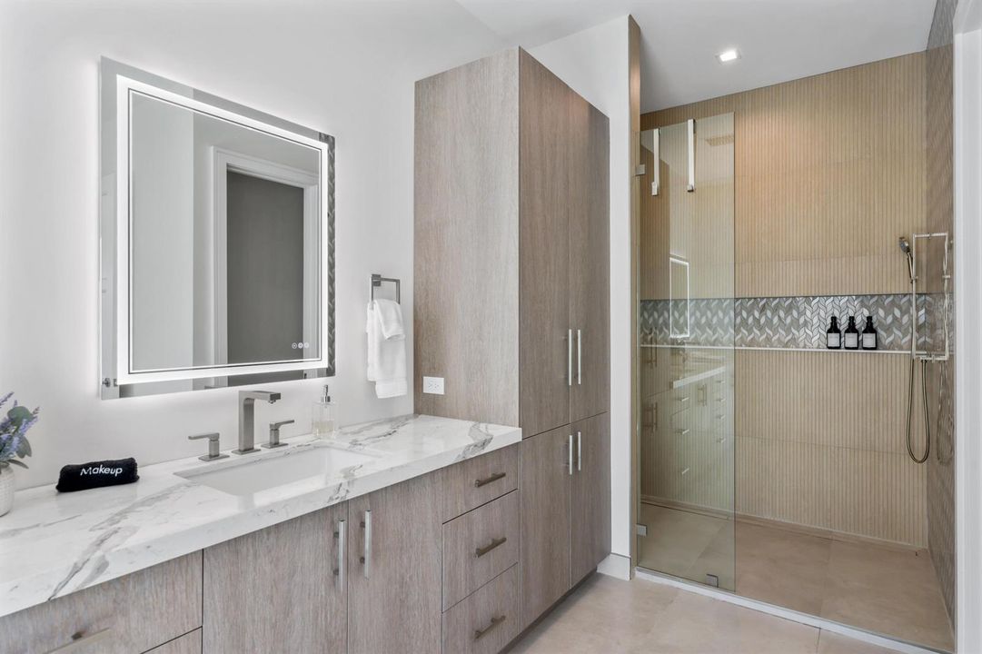 333 South Swinton Ave - 84.jpg-FULL