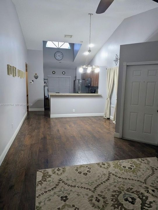 For Rent: $3,800 (3 beds, 2 baths, 1266 Square Feet)