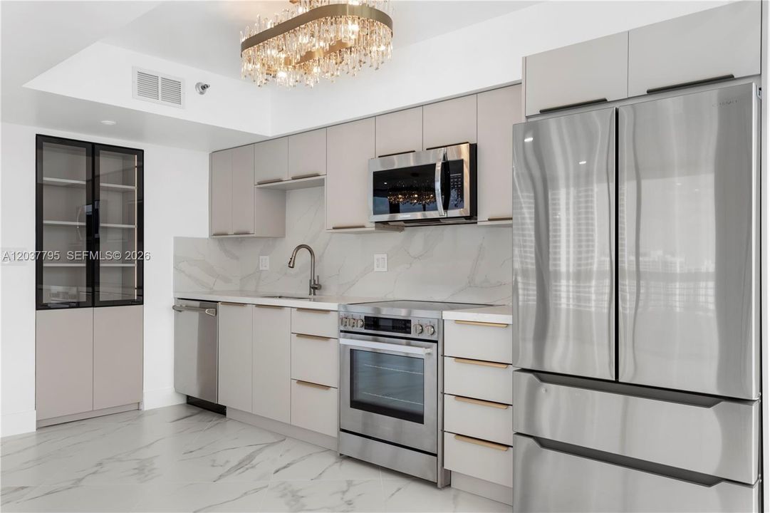 В аренду: $5,500 (2 спален, 2 ванн, 1353 Квадратных фут)
