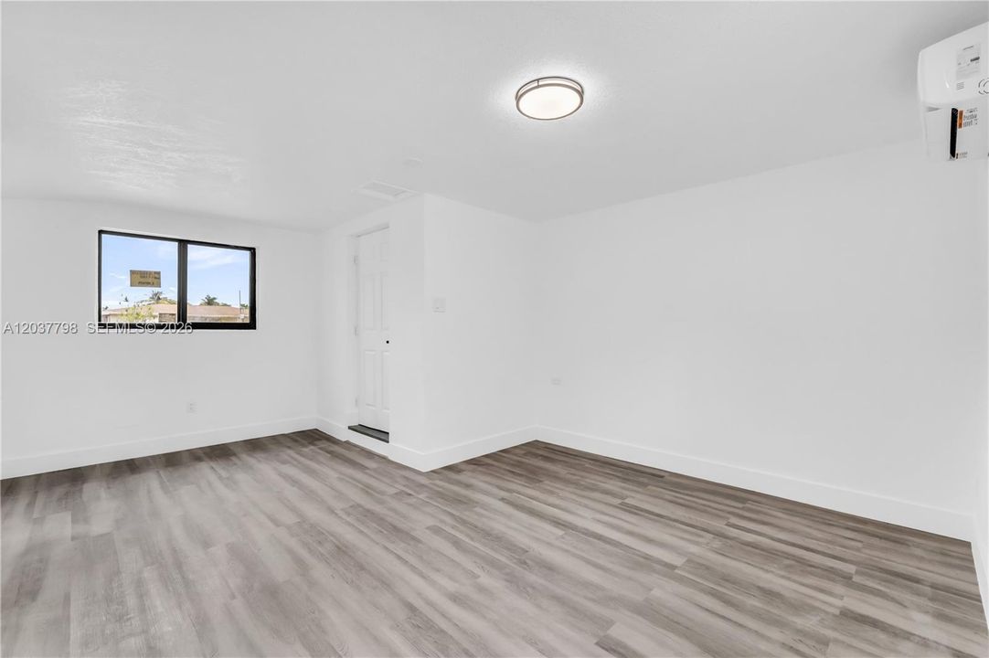 For Sale: $539,000 (4 beds, 2 baths, 1130 Square Feet)