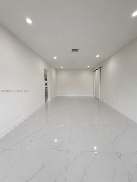 На продажу: $899,000 (3 спален, 2 ванн, 1332 Квадратных фут)