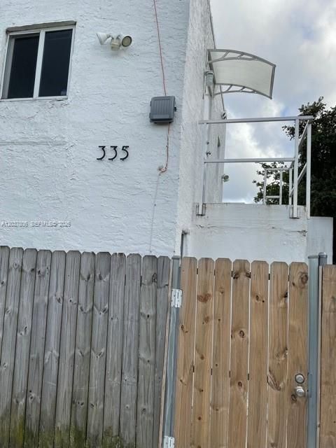 Entry gate