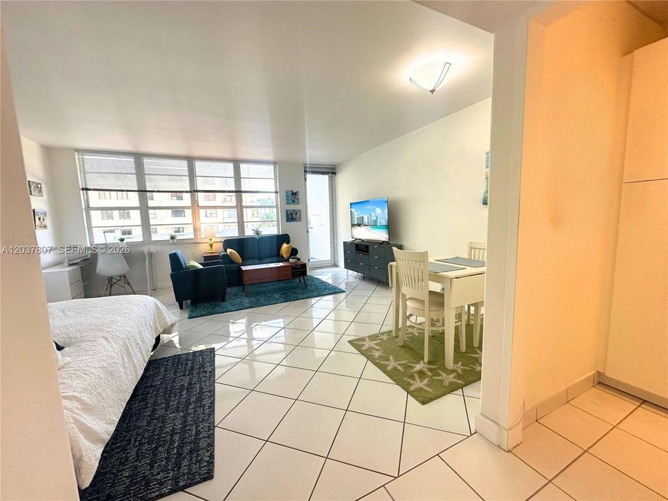 В аренду: $2,600 (0 спален, 1 ванн, 530 Квадратных фут)
