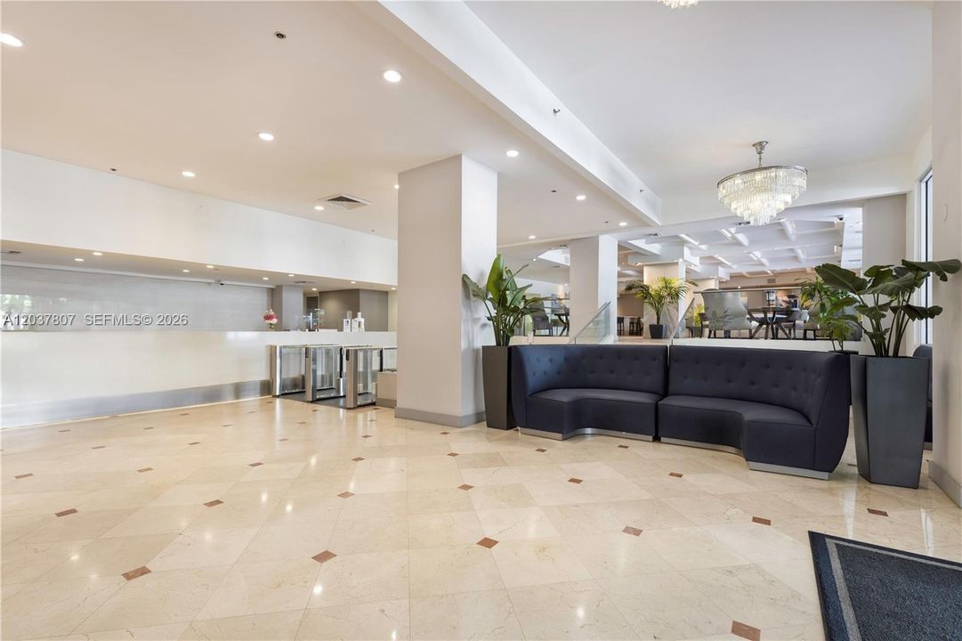 В аренду: $2,600 (0 спален, 1 ванн, 530 Квадратных фут)