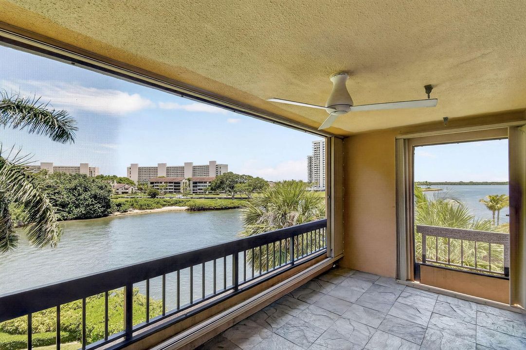 Balcony Intracoastal View