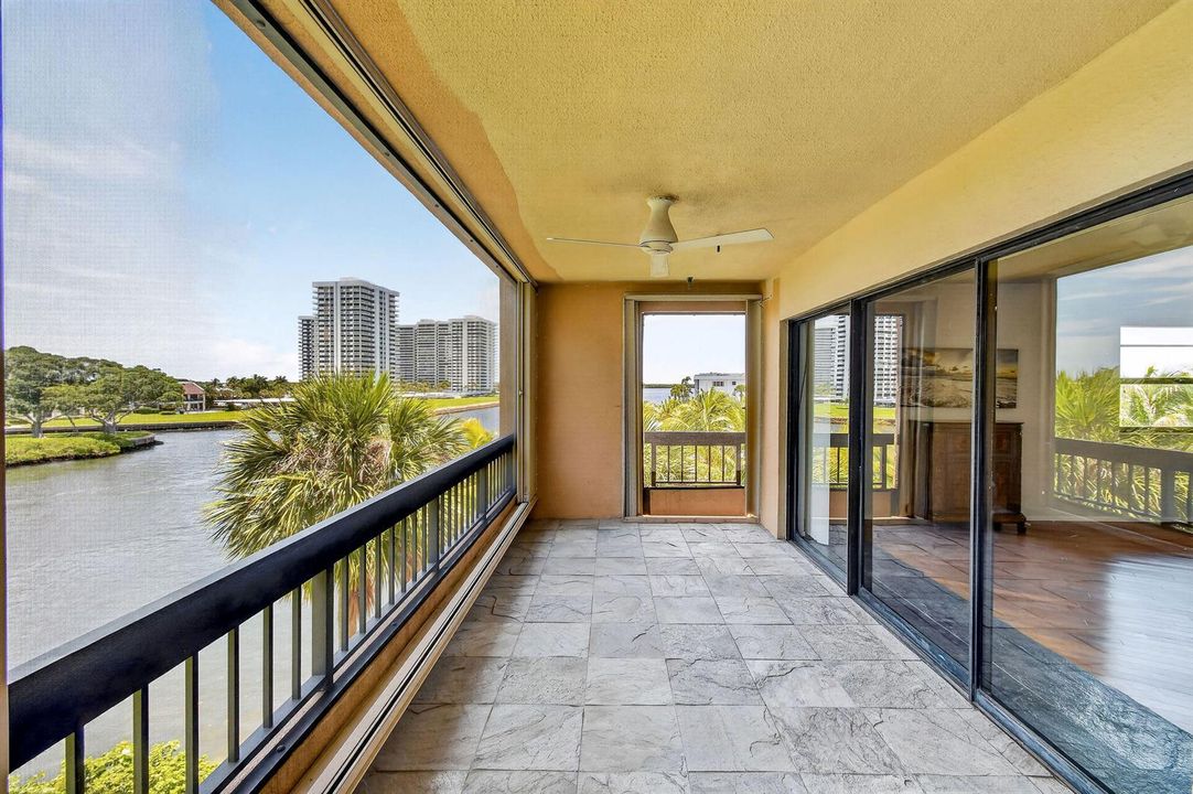 Expansive Balcony