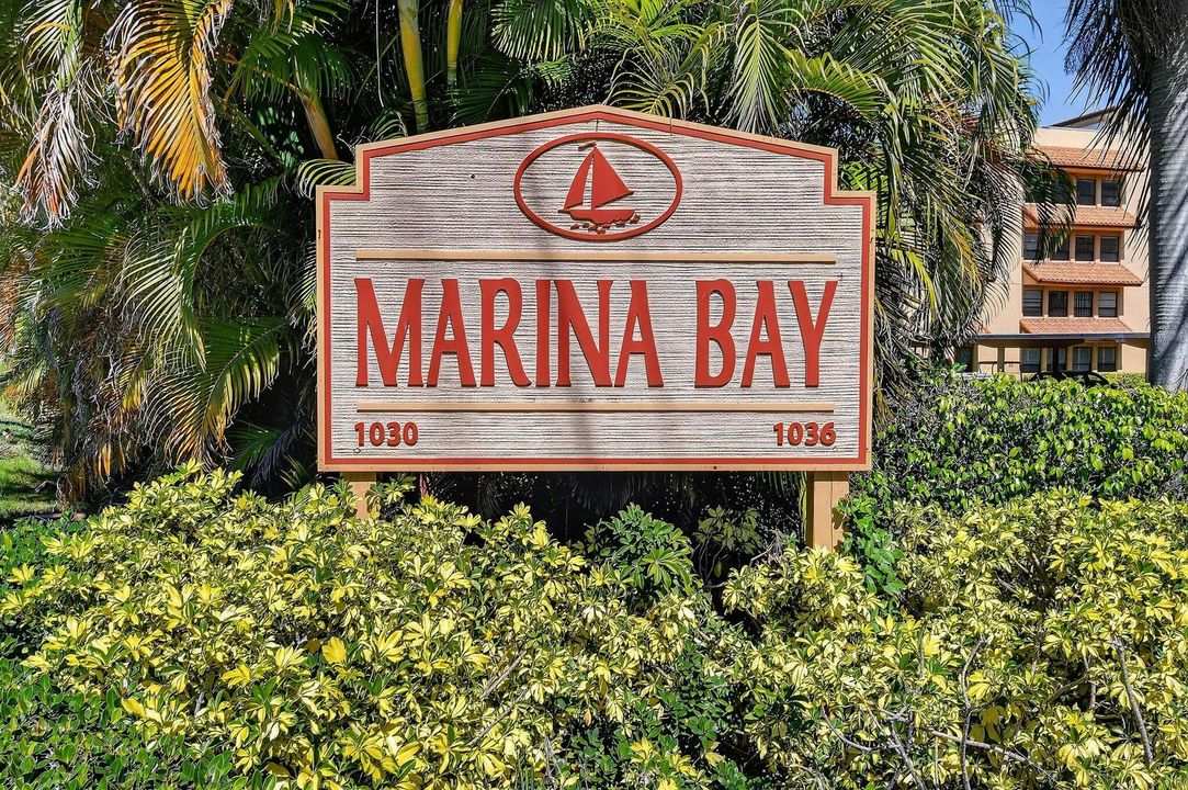 Marina Bay Entry Sign