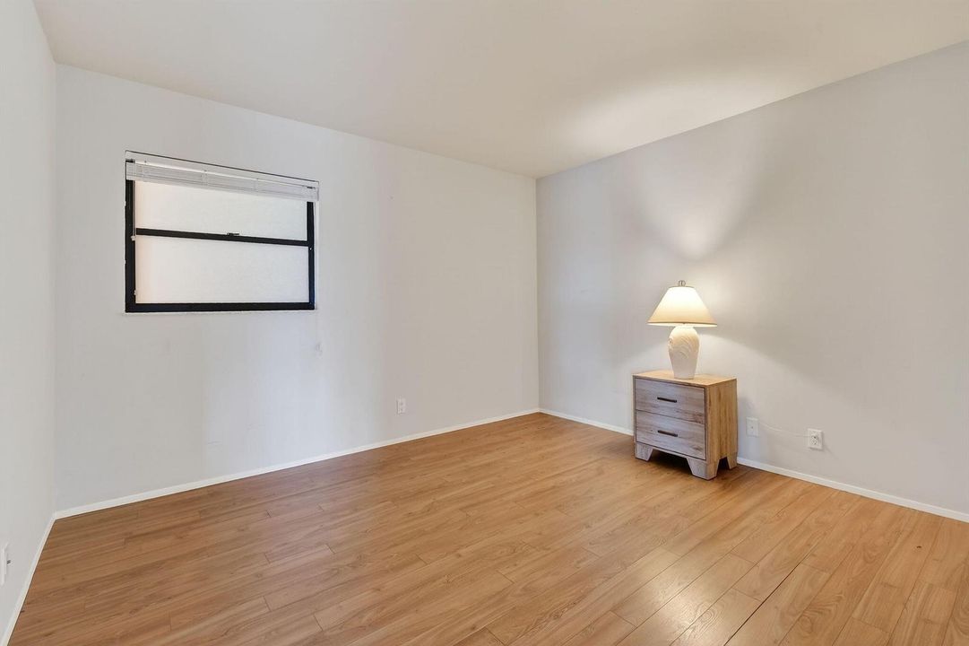 2nd Guest Room