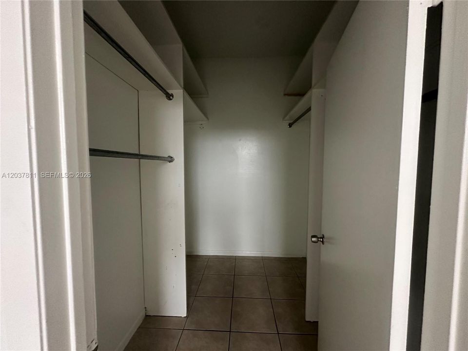 В аренду: $2,100 (2 спален, 2 ванн, 840 Квадратных фут)