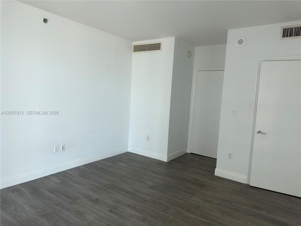 En Venta: $457,000 (1 camas, 1 baños, 738 Pies cuadrados)