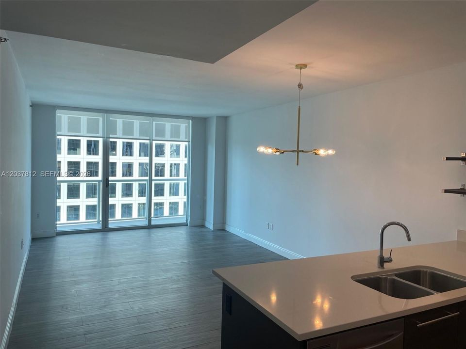 En Venta: $457,000 (1 camas, 1 baños, 738 Pies cuadrados)