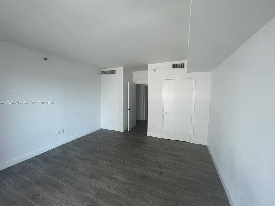 En Venta: $457,000 (1 camas, 1 baños, 738 Pies cuadrados)