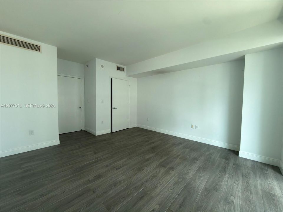 En Venta: $457,000 (1 camas, 1 baños, 738 Pies cuadrados)