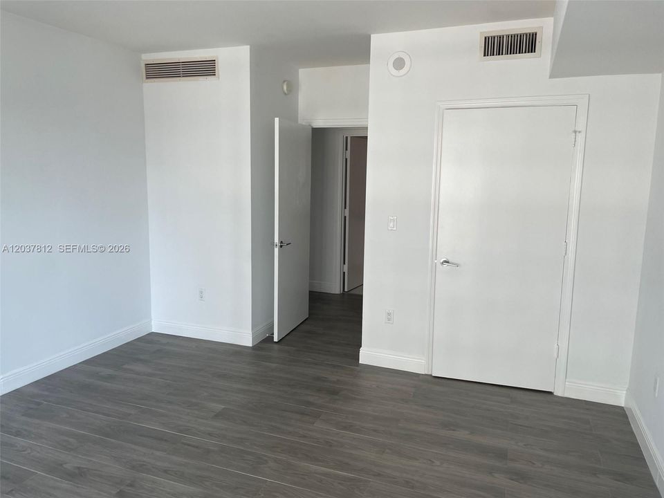 En Venta: $457,000 (1 camas, 1 baños, 738 Pies cuadrados)